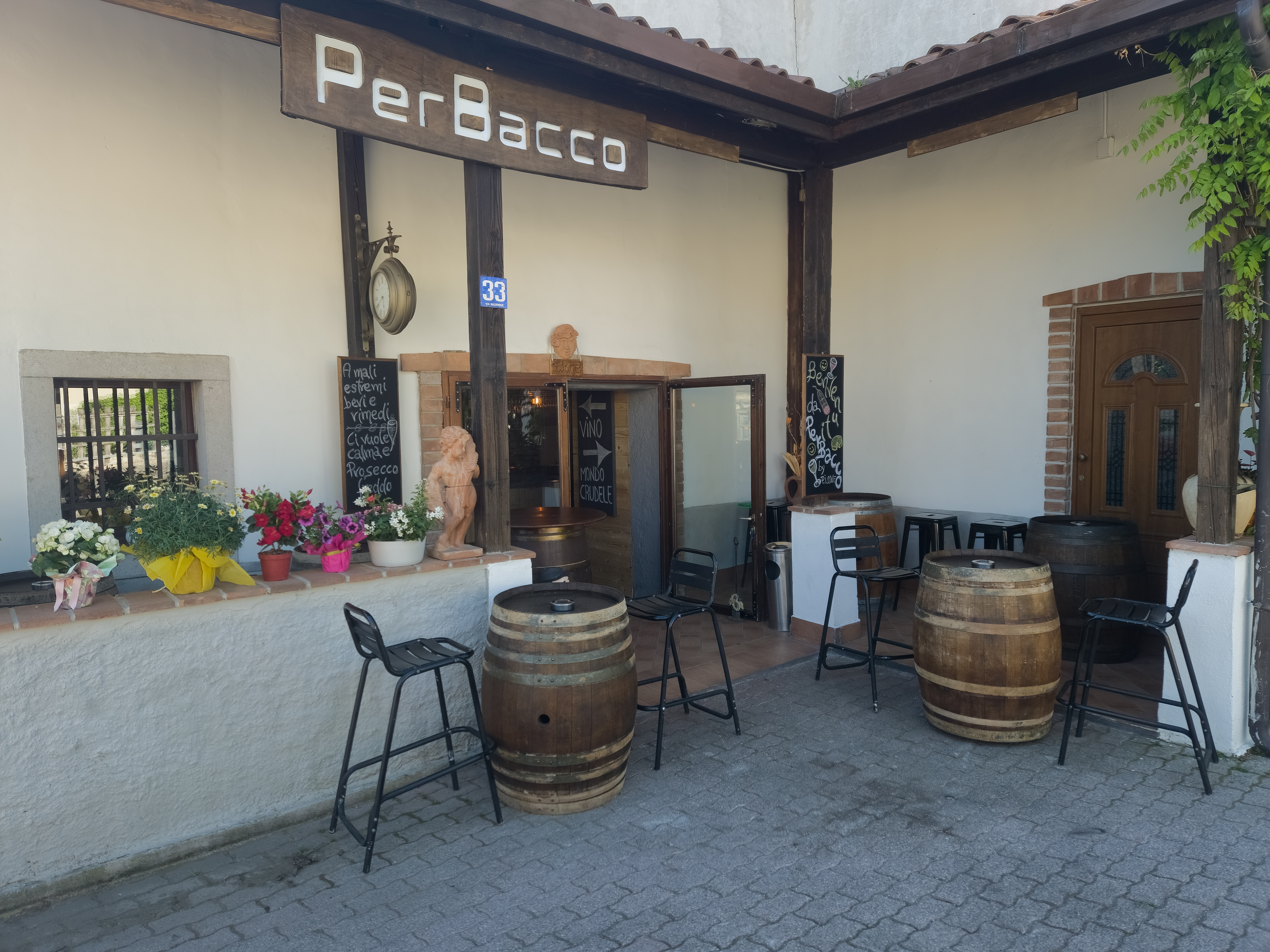 Esposizione di formaggi artigianali del Carso presso PerBacco